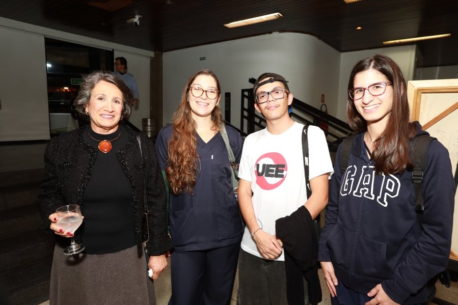 Exposição “A Arte de Curar”, Movimento Ser Tão –  Chega à Sociedade de Medicina e Cirurgia e celebra os 100 anos da instituição - Eloisa Mattos