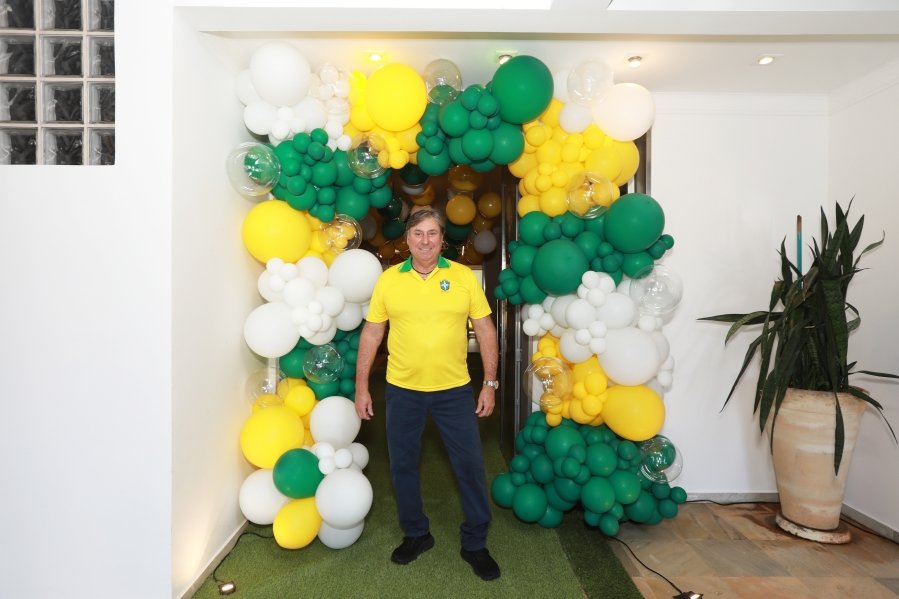 VERDE, AMARELO E MUITA ANIMAÇÃO MARCARAM A COMEMORAÇÃO DOS 66 ANOS DE LUIZ ANTÔNIO CAMPOS. - Eloisa Mattos