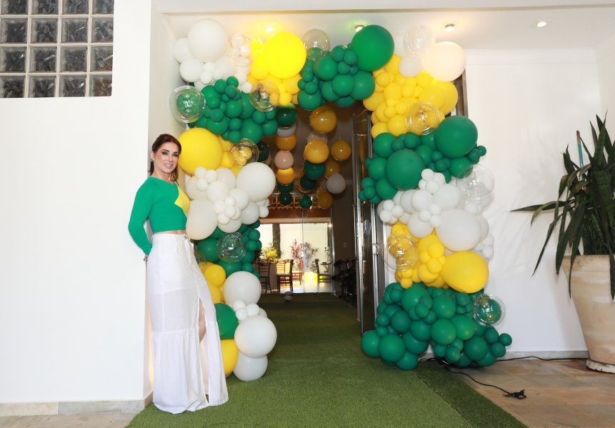 VERDE, AMARELO E MUITA ANIMAÇÃO MARCARAM A COMEMORAÇÃO DOS 66 ANOS DE LUIZ ANTÔNIO CAMPOS. - Eloisa Mattos