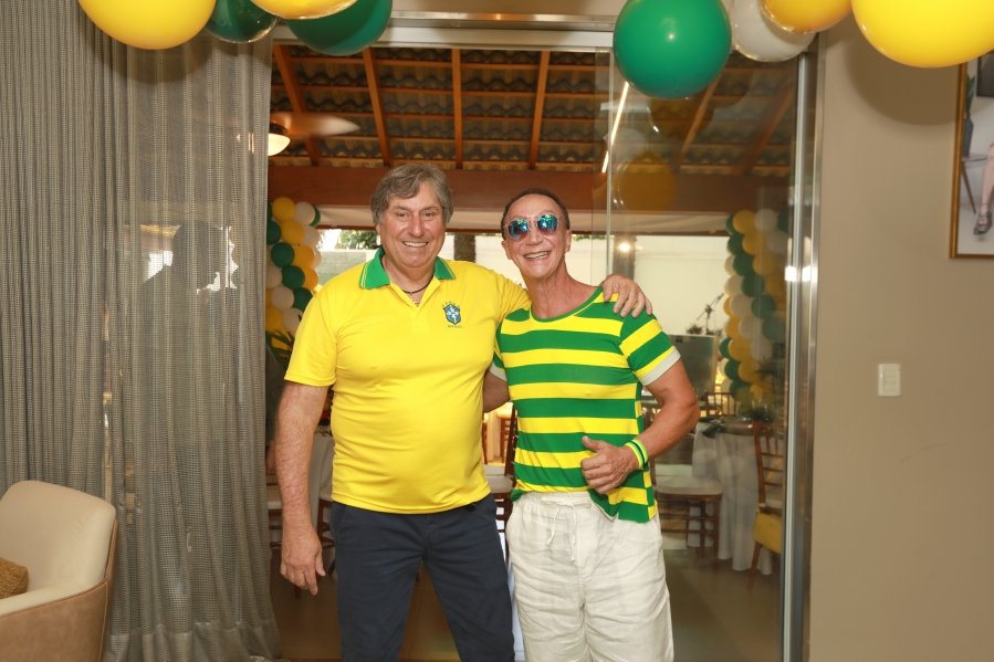 VERDE, AMARELO E MUITA ANIMAÇÃO MARCARAM A COMEMORAÇÃO DOS 66 ANOS DE LUIZ ANTÔNIO CAMPOS. - Eloisa Mattos