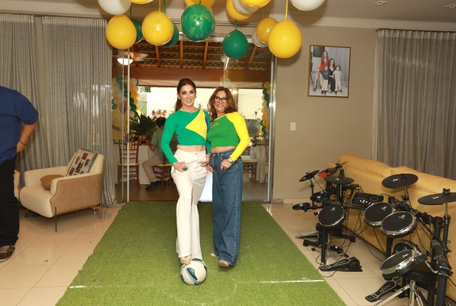 VERDE, AMARELO E MUITA ANIMAÇÃO MARCARAM A COMEMORAÇÃO DOS 66 ANOS DE LUIZ ANTÔNIO CAMPOS. - Eloisa Mattos