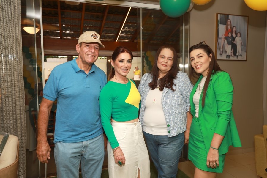 VERDE, AMARELO E MUITA ANIMAÇÃO MARCARAM A COMEMORAÇÃO DOS 66 ANOS DE LUIZ ANTÔNIO CAMPOS. - Eloisa Mattos