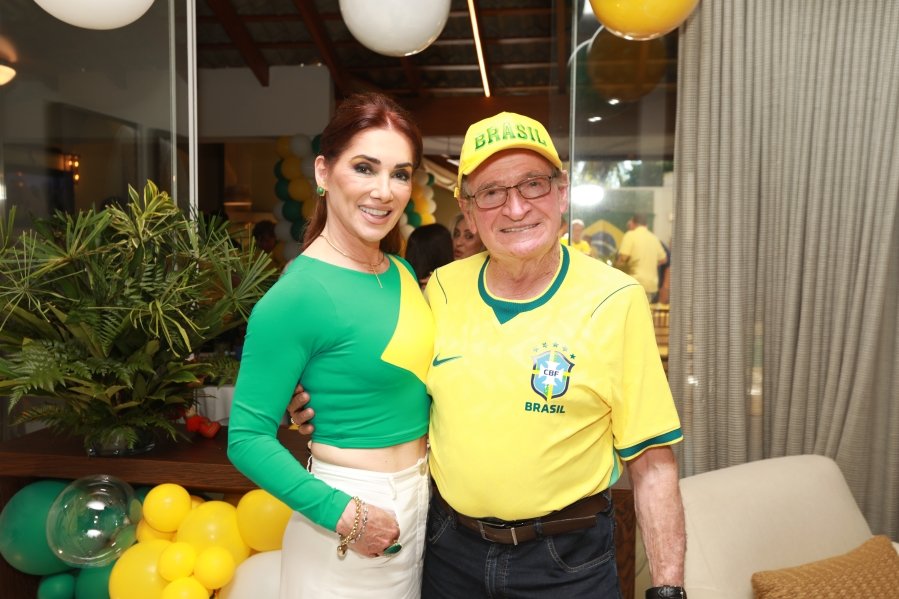 VERDE, AMARELO E MUITA ANIMAÇÃO MARCARAM A COMEMORAÇÃO DOS 66 ANOS DE LUIZ ANTÔNIO CAMPOS. - Eloisa Mattos