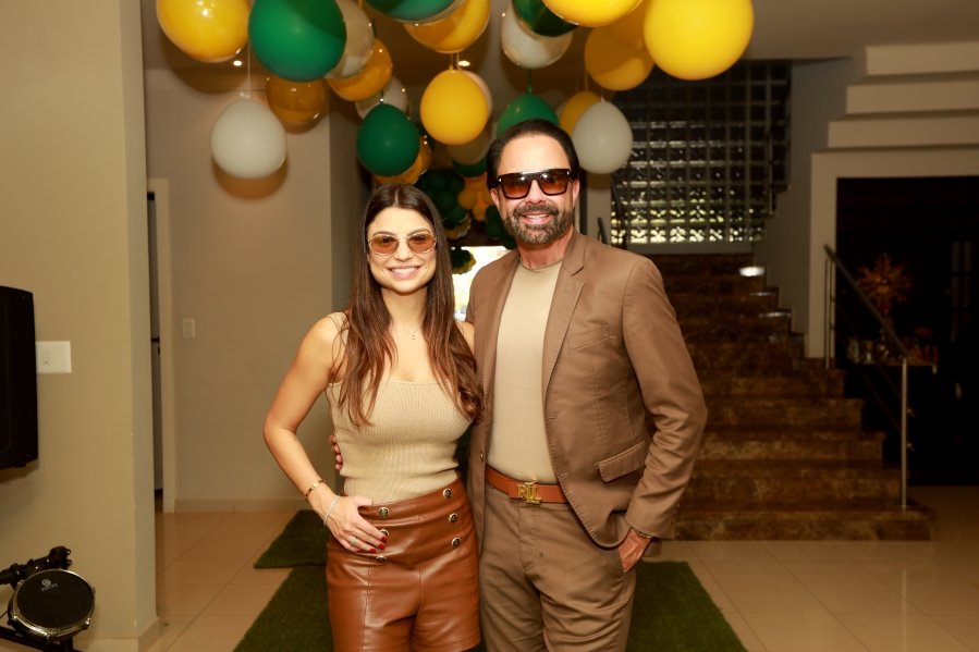 VERDE, AMARELO E MUITA ANIMAÇÃO MARCARAM A COMEMORAÇÃO DOS 66 ANOS DE LUIZ ANTÔNIO CAMPOS. - Eloisa Mattos