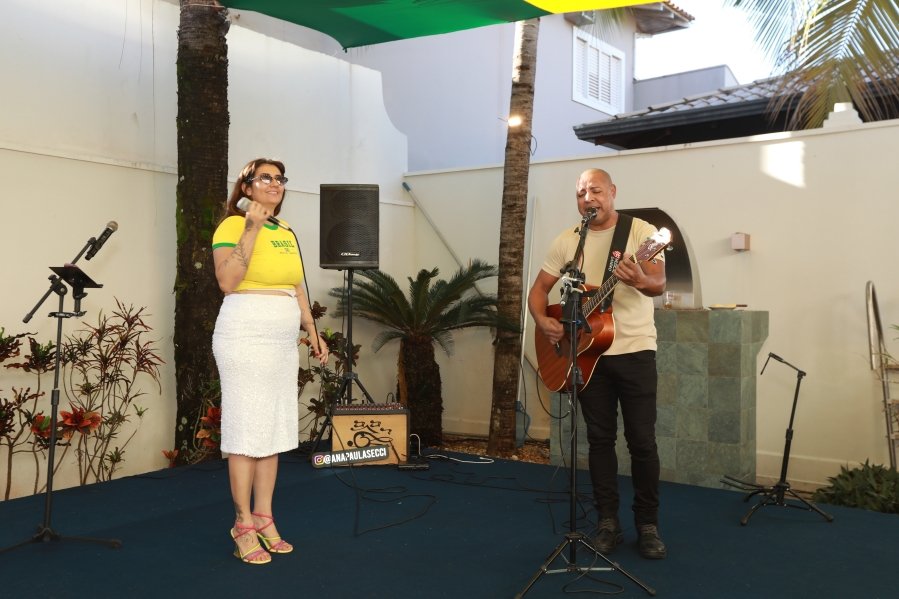 VERDE, AMARELO E MUITA ANIMAÇÃO MARCARAM A COMEMORAÇÃO DOS 66 ANOS DE LUIZ ANTÔNIO CAMPOS. - Eloisa Mattos