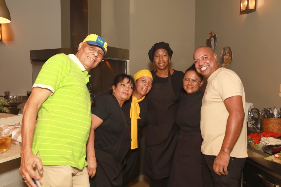 VERDE, AMARELO E MUITA ANIMAÇÃO MARCARAM A COMEMORAÇÃO DOS 66 ANOS DE LUIZ ANTÔNIO CAMPOS. - Eloisa Mattos