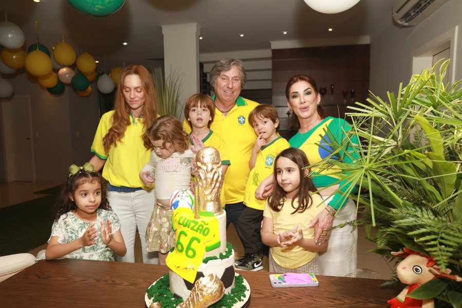 VERDE, AMARELO E MUITA ANIMAÇÃO MARCARAM A COMEMORAÇÃO DOS 66 ANOS DE LUIZ ANTÔNIO CAMPOS. - Eloisa Mattos