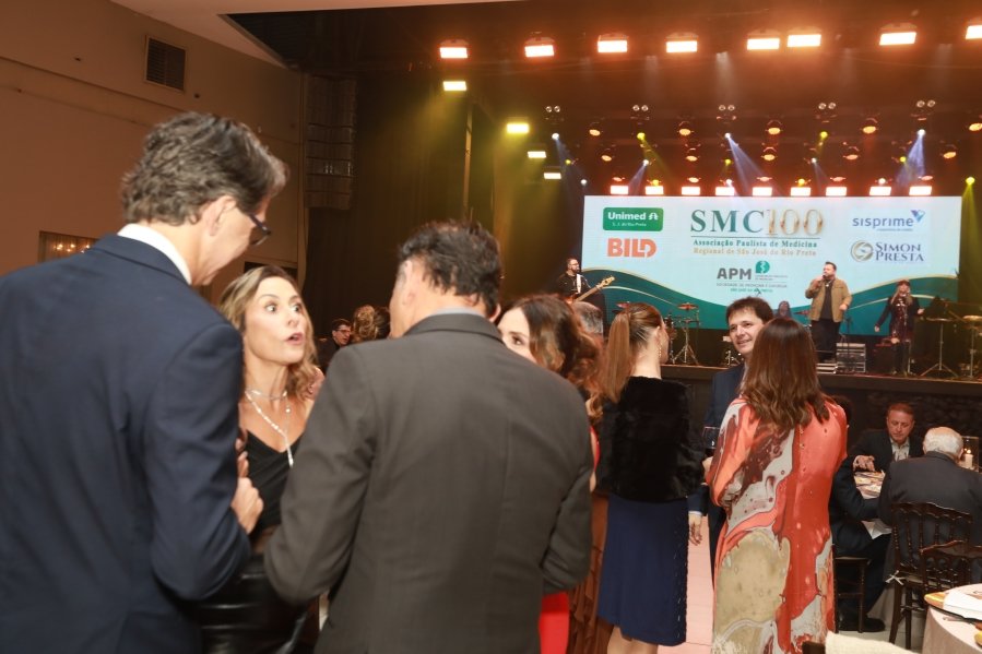SOCIEDADE DE MEDICINA E CIRURGIA DE RIO PRETO CELEBRA 100 ANOS EM BAILE HISTÓRICO NO VILLA CONTE - Eloisa Mattos