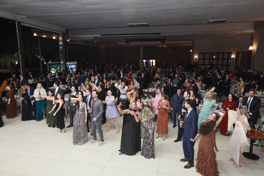 SOCIEDADE DE MEDICINA E CIRURGIA DE RIO PRETO CELEBRA 100 ANOS EM BAILE HISTÓRICO NO VILLA CONTE - Eloisa Mattos