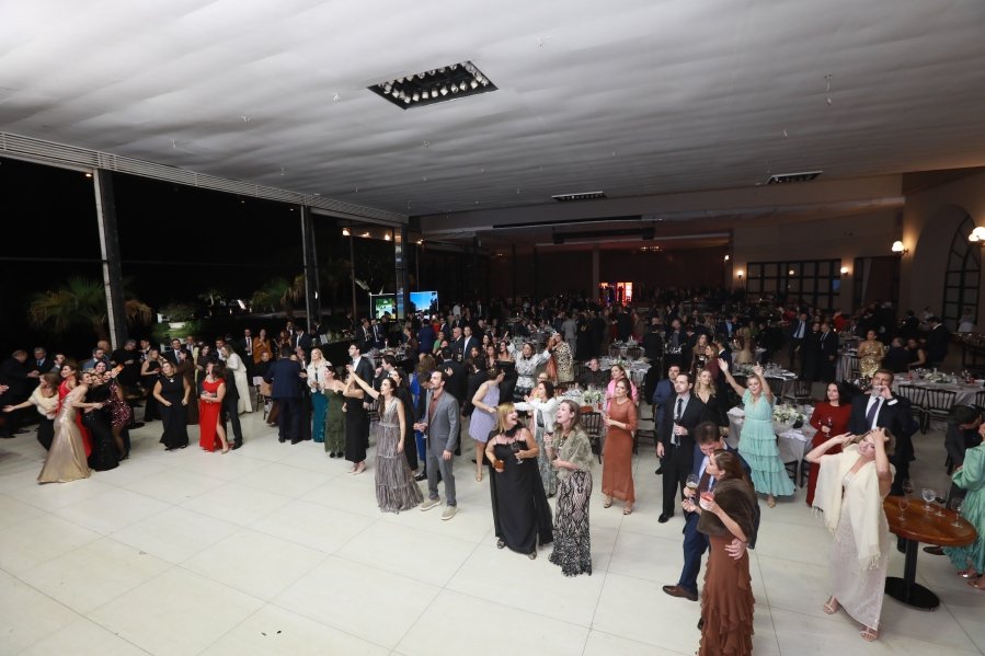 SOCIEDADE DE MEDICINA E CIRURGIA DE RIO PRETO CELEBRA 100 ANOS EM BAILE HISTÓRICO NO VILLA CONTE - Eloisa Mattos