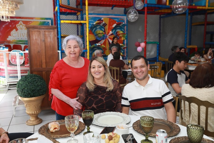 FÁTIMA QUINTILIANOS, SETE DÉCADAS DE ALEGRIA E MUITO AMOR - Eloisa Mattos
