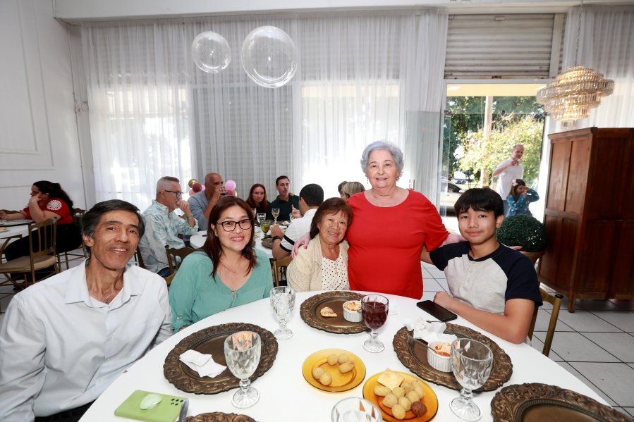 FÁTIMA QUINTILIANOS, SETE DÉCADAS DE ALEGRIA E MUITO AMOR - Eloisa Mattos