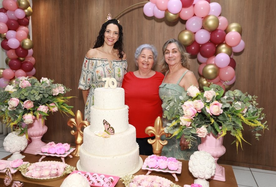 FÁTIMA QUINTILIANOS, SETE DÉCADAS DE ALEGRIA E MUITO AMOR - Eloisa Mattos