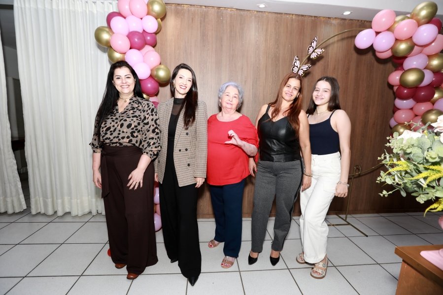 FÁTIMA QUINTILIANOS, SETE DÉCADAS DE ALEGRIA E MUITO AMOR - Eloisa Mattos