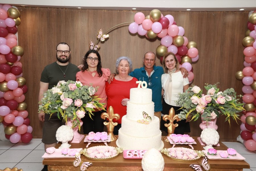 FÁTIMA QUINTILIANOS, SETE DÉCADAS DE ALEGRIA E MUITO AMOR - Eloisa Mattos