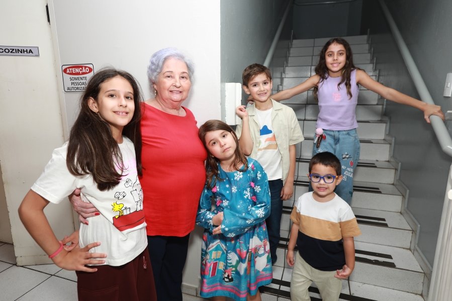 FÁTIMA QUINTILIANOS, SETE DÉCADAS DE ALEGRIA E MUITO AMOR - Eloisa Mattos
