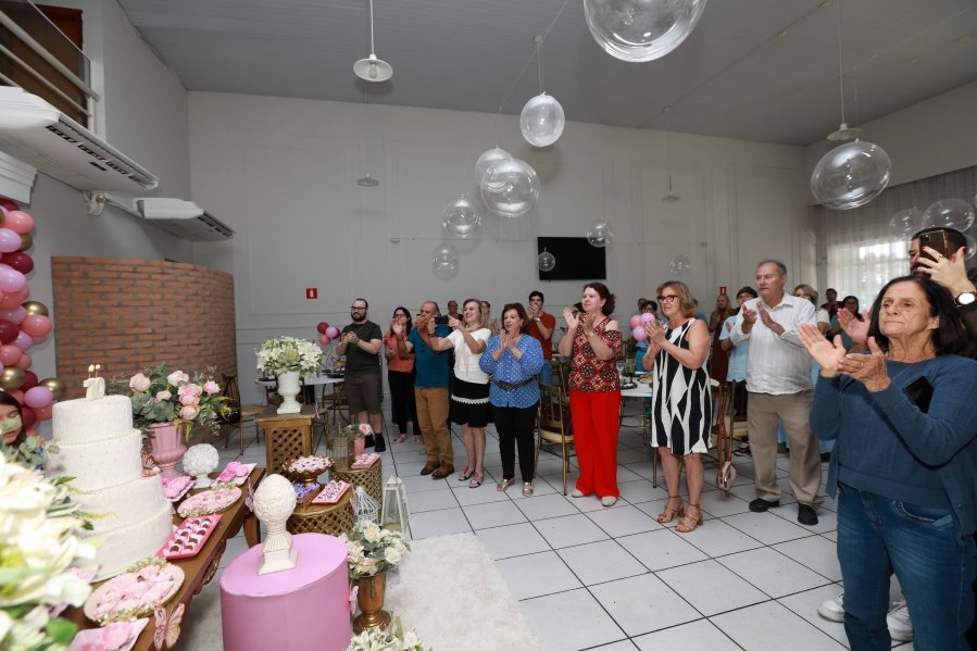 FÁTIMA QUINTILIANOS, SETE DÉCADAS DE ALEGRIA E MUITO AMOR - Eloisa Mattos