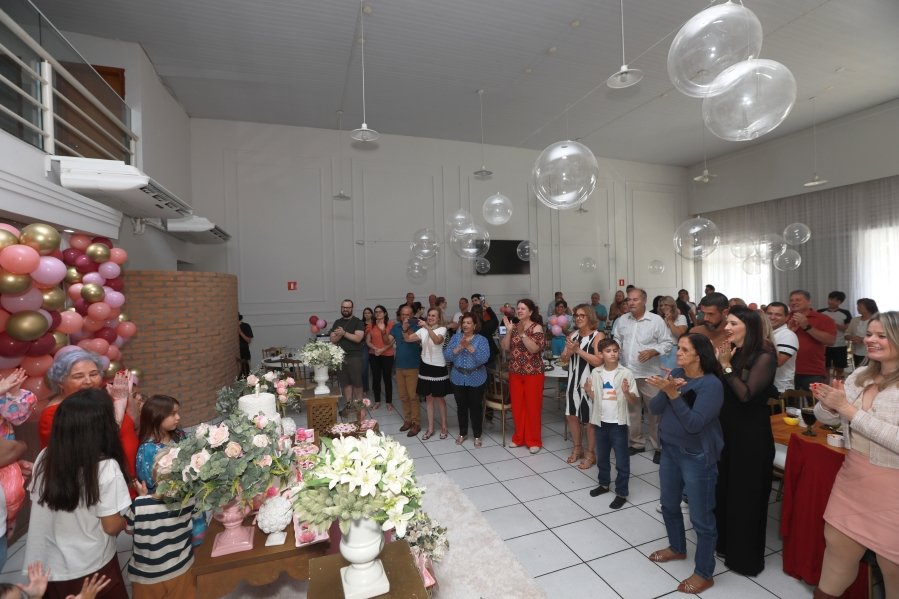 FÁTIMA QUINTILIANOS, SETE DÉCADAS DE ALEGRIA E MUITO AMOR - Eloisa Mattos