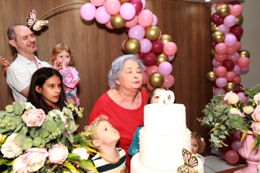 FÁTIMA QUINTILIANOS, SETE DÉCADAS DE ALEGRIA E MUITO AMOR - Eloisa Mattos