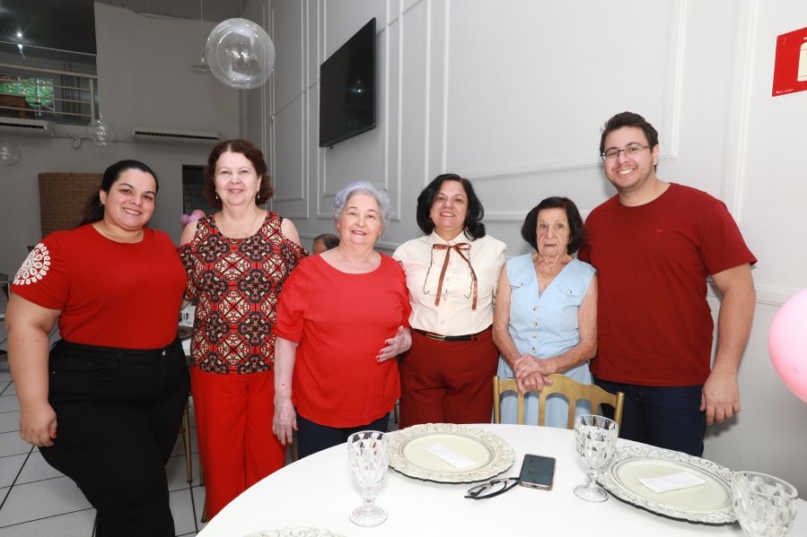 FÁTIMA QUINTILIANOS, SETE DÉCADAS DE ALEGRIA E MUITO AMOR - Eloisa Mattos