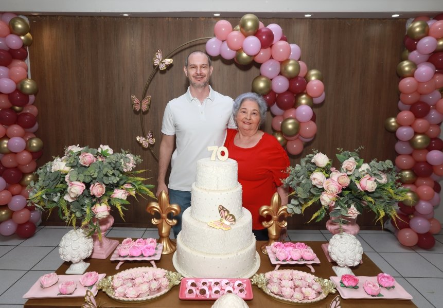 FÁTIMA QUINTILIANOS, SETE DÉCADAS DE ALEGRIA E MUITO AMOR - Eloisa Mattos