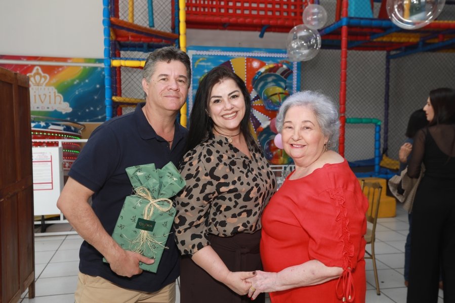 FÁTIMA QUINTILIANOS, SETE DÉCADAS DE ALEGRIA E MUITO AMOR - Eloisa Mattos