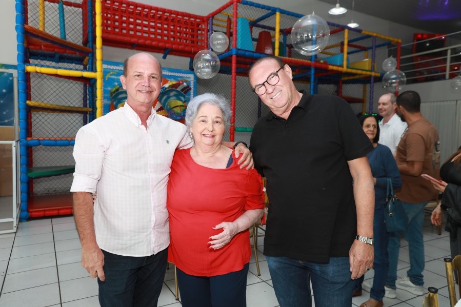 FÁTIMA QUINTILIANOS, SETE DÉCADAS DE ALEGRIA E MUITO AMOR - Eloisa Mattos