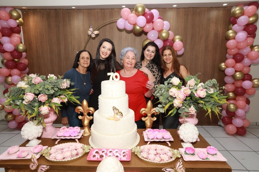 FÁTIMA QUINTILIANOS, SETE DÉCADAS DE ALEGRIA E MUITO AMOR - Eloisa Mattos