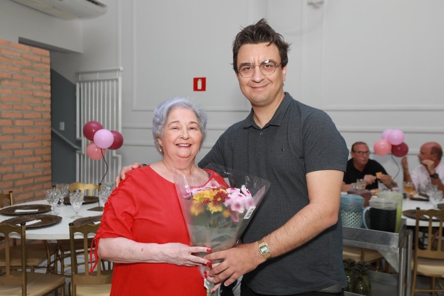 FÁTIMA QUINTILIANOS, SETE DÉCADAS DE ALEGRIA E MUITO AMOR - Eloisa Mattos