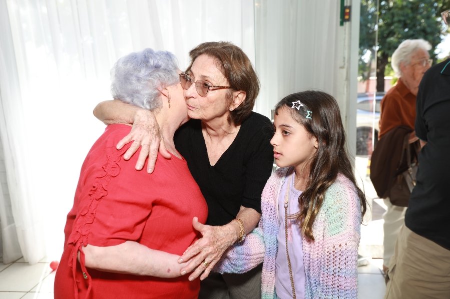 FÁTIMA QUINTILIANOS, SETE DÉCADAS DE ALEGRIA E MUITO AMOR - Eloisa Mattos