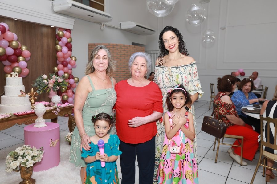 FÁTIMA QUINTILIANOS, SETE DÉCADAS DE ALEGRIA E MUITO AMOR - Eloisa Mattos
