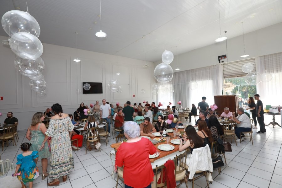 FÁTIMA QUINTILIANOS, SETE DÉCADAS DE ALEGRIA E MUITO AMOR - Eloisa Mattos