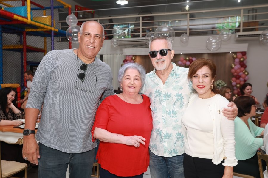 FÁTIMA QUINTILIANOS, SETE DÉCADAS DE ALEGRIA E MUITO AMOR - Eloisa Mattos