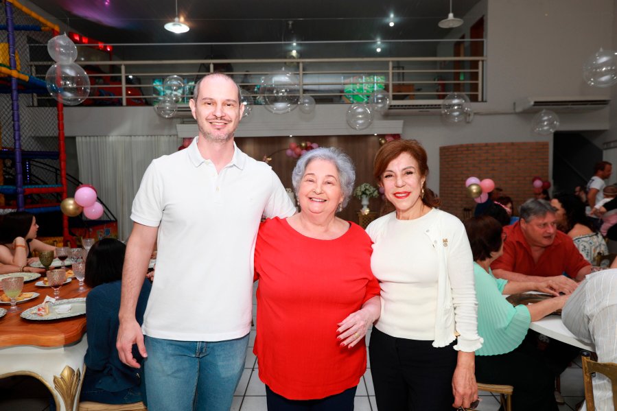 FÁTIMA QUINTILIANOS, SETE DÉCADAS DE ALEGRIA E MUITO AMOR - Eloisa Mattos