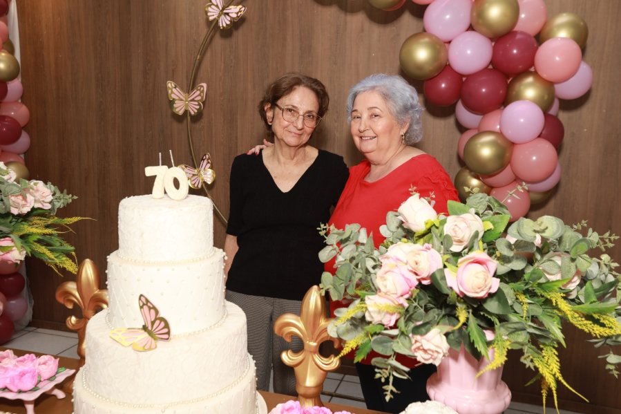 FÁTIMA QUINTILIANOS, SETE DÉCADAS DE ALEGRIA E MUITO AMOR - Eloisa Mattos