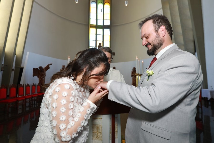MARIA CAROLINA E LUIS ANDRÉ: UM “SIM” REPLETO DE EMOÇÃO E AMOR – ( IGREJA REDENTORA) - Eloisa Mattos