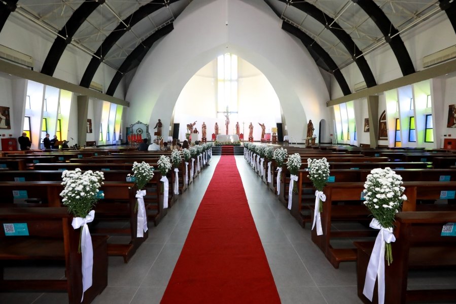 MARIA CAROLINA E LUIS ANDRÉ: UM “SIM” REPLETO DE EMOÇÃO E AMOR – ( IGREJA REDENTORA) - Eloisa Mattos