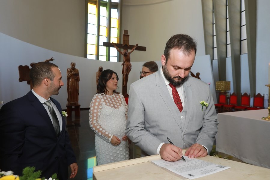 MARIA CAROLINA E LUIS ANDRÉ: UM “SIM” REPLETO DE EMOÇÃO E AMOR – ( IGREJA REDENTORA) - Eloisa Mattos
