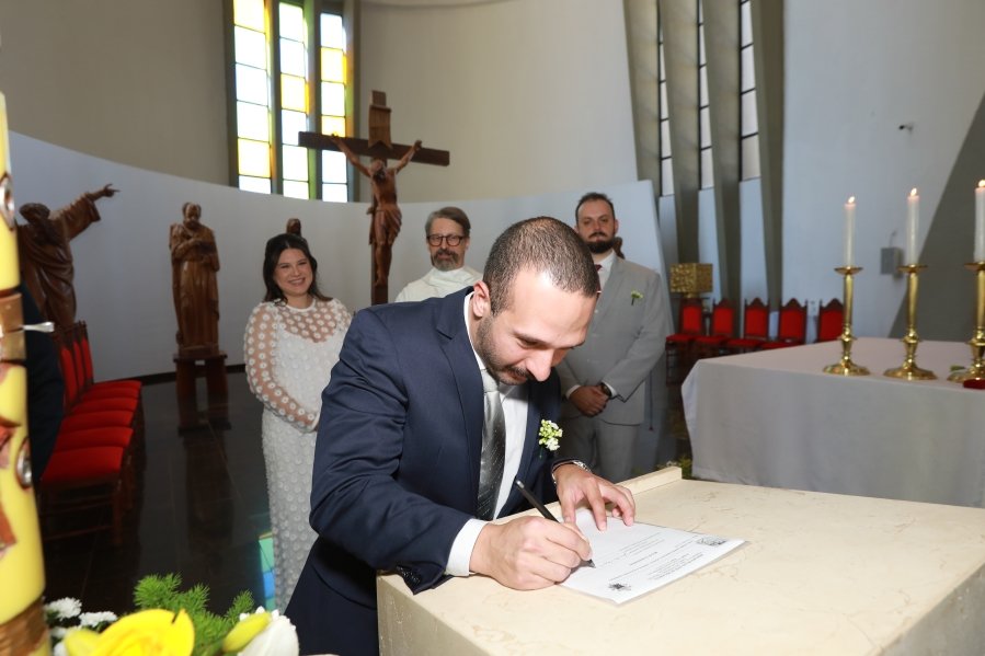 MARIA CAROLINA E LUIS ANDRÉ: UM “SIM” REPLETO DE EMOÇÃO E AMOR – ( IGREJA REDENTORA) - Eloisa Mattos