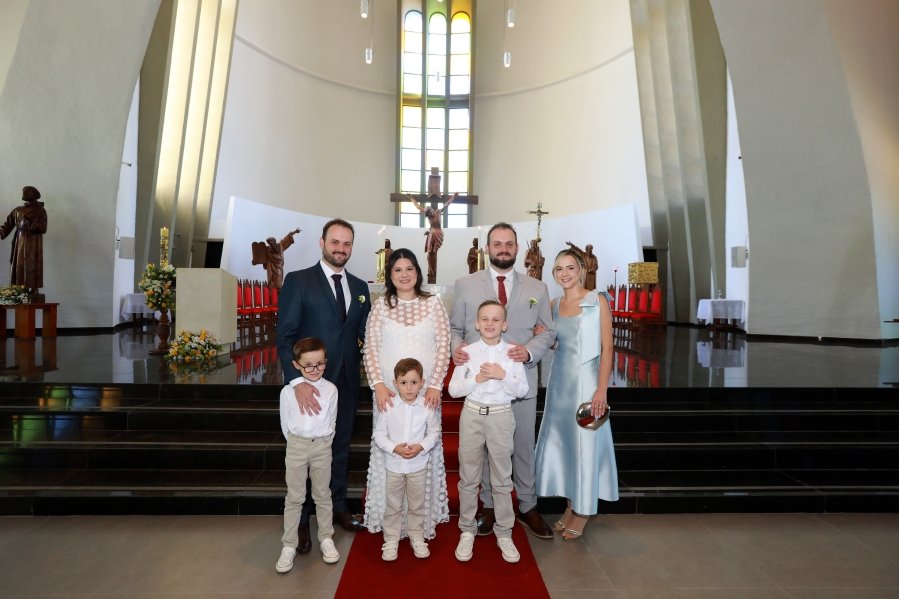 MARIA CAROLINA E LUIS ANDRÉ: UM “SIM” REPLETO DE EMOÇÃO E AMOR – ( IGREJA REDENTORA) - Eloisa Mattos