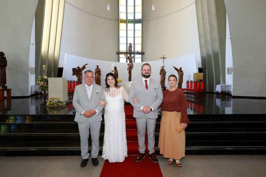 MARIA CAROLINA E LUIS ANDRÉ: UM “SIM” REPLETO DE EMOÇÃO E AMOR – ( IGREJA REDENTORA) - Eloisa Mattos
