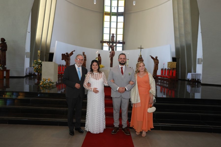 MARIA CAROLINA E LUIS ANDRÉ: UM “SIM” REPLETO DE EMOÇÃO E AMOR – ( IGREJA REDENTORA) - Eloisa Mattos