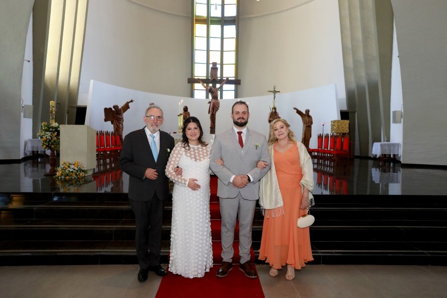 MARIA CAROLINA E LUIS ANDRÉ: UM “SIM” REPLETO DE EMOÇÃO E AMOR – ( IGREJA REDENTORA) - Eloisa Mattos