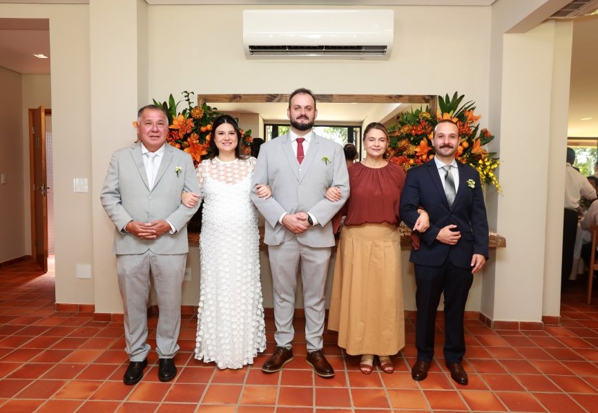 MARIA CAROLINA E LUIS ANDRÉ: UM “SIM” REPLETO DE EMOÇÃO E AMOR – ( IGREJA REDENTORA) - Eloisa Mattos