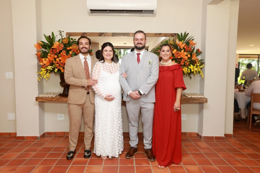 MARIA CAROLINA E LUIS ANDRÉ: UM “SIM” REPLETO DE EMOÇÃO E AMOR – ( IGREJA REDENTORA) - Eloisa Mattos