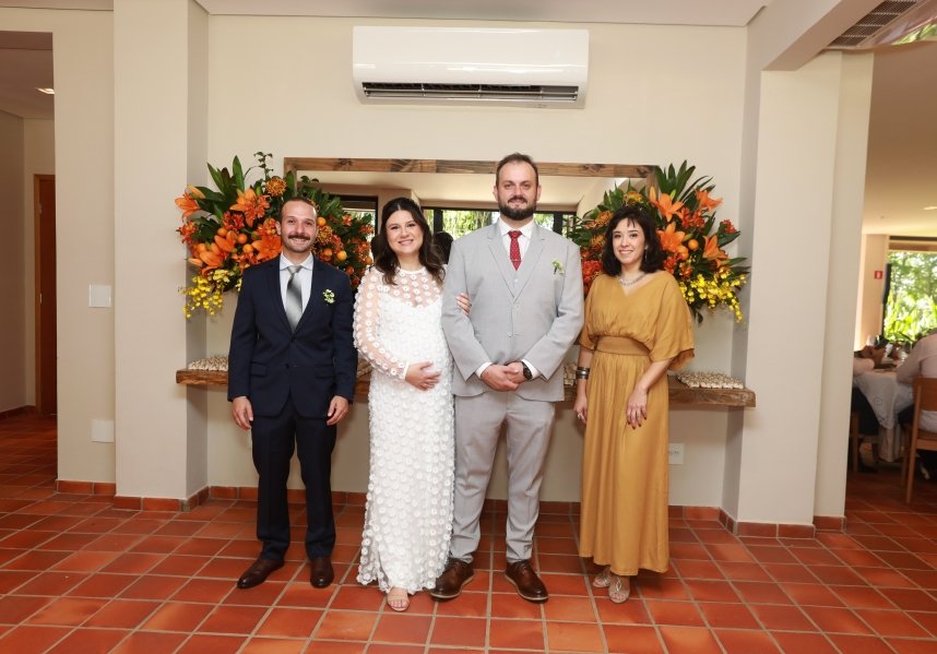 MARIA CAROLINA E LUIS ANDRÉ: UM “SIM” REPLETO DE EMOÇÃO E AMOR – ( IGREJA REDENTORA) - Eloisa Mattos
