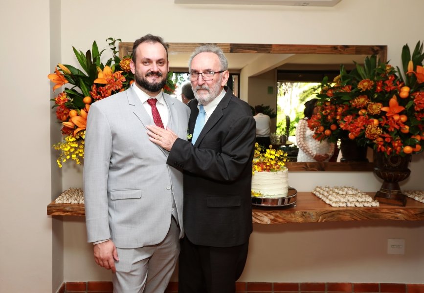 MARIA CAROLINA E LUIS ANDRÉ: UM “SIM” REPLETO DE EMOÇÃO E AMOR – ( IGREJA REDENTORA) - Eloisa Mattos