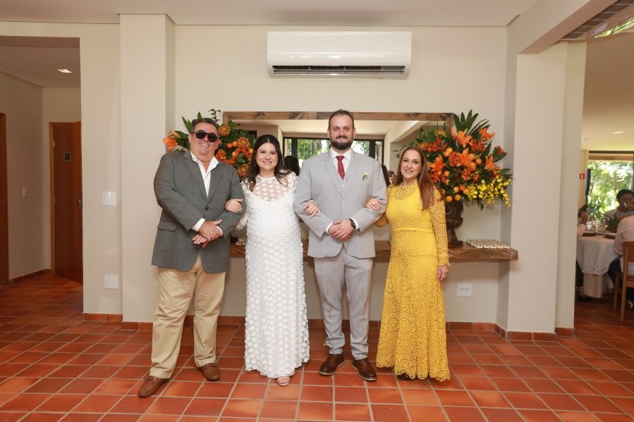MARIA CAROLINA E LUIS ANDRÉ: UM “SIM” REPLETO DE EMOÇÃO E AMOR – ( IGREJA REDENTORA) - Eloisa Mattos
