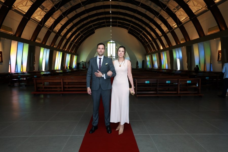 MARIA CAROLINA E LUIS ANDRÉ: UM “SIM” REPLETO DE EMOÇÃO E AMOR – ( IGREJA REDENTORA) - Eloisa Mattos