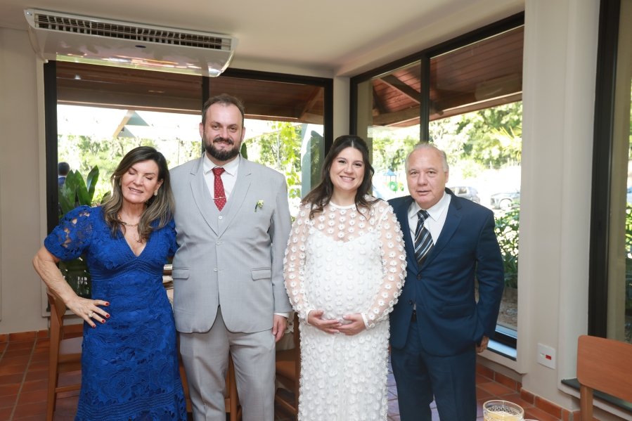 MARIA CAROLINA E LUIS ANDRÉ: UM “SIM” REPLETO DE EMOÇÃO E AMOR – ( IGREJA REDENTORA) - Eloisa Mattos